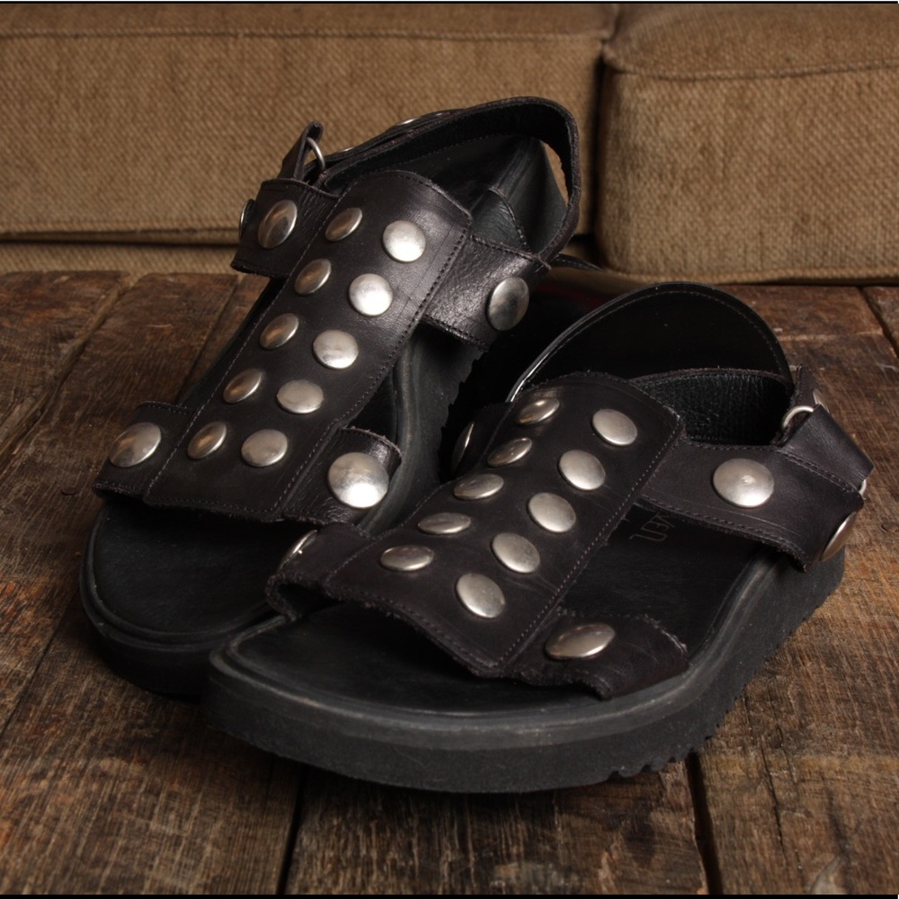 NASTY GAL - Studded Sandal